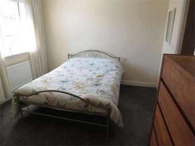  Image of 3 Bedroom Semi-Detached  For Sale at Hailsham, BN27 1EF