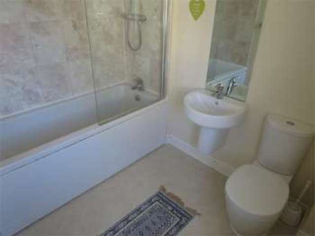  Image of 3 Bedroom Semi-Detached  For Sale at Hailsham, BN27 1EF