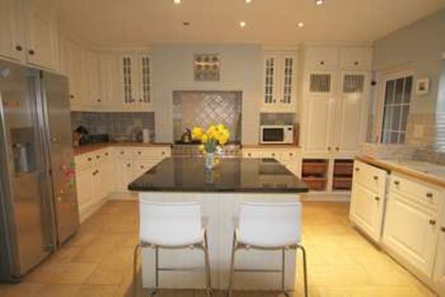  Image of 4 Bedroom Semi-Detached  For Sale at COOKHAM, SL6 9HZ