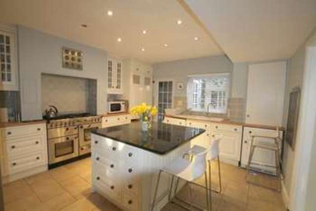  Image of 4 Bedroom Semi-Detached  For Sale at COOKHAM, SL6 9HZ