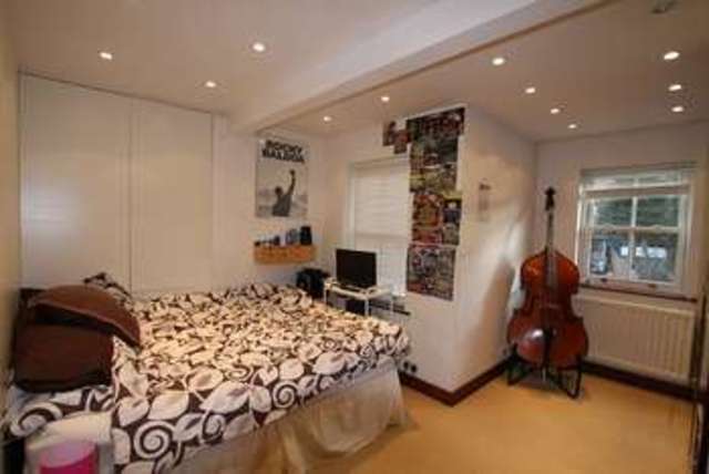  Image of 2 Bedroom Terraced  For Sale at COOKHAM, SL6 9HA