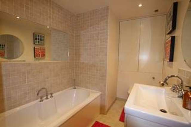  Image of 2 Bedroom Terraced  For Sale at COOKHAM, SL6 9HA