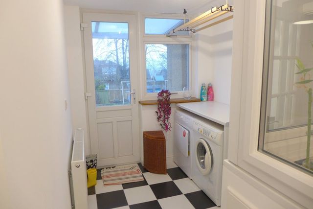  Image of 5 Bedroom Detached  To Rent at Corstorphine Edinburgh Edinburgh, EH12 6LE