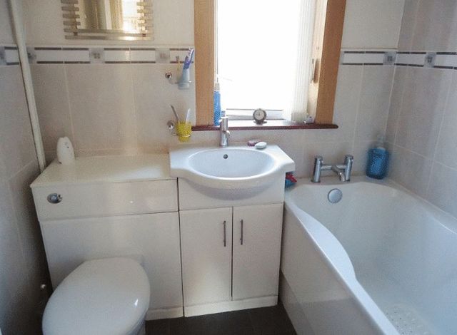  Image of 3 Bedroom Terraced  For Sale at Craigleith View  Alloa, FK10 2TX
