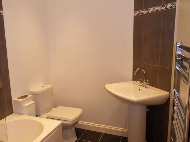  Image of 2 Bedroom Flat  To Rent at Dennistoun Glasgow Glasgow, G31 2TB