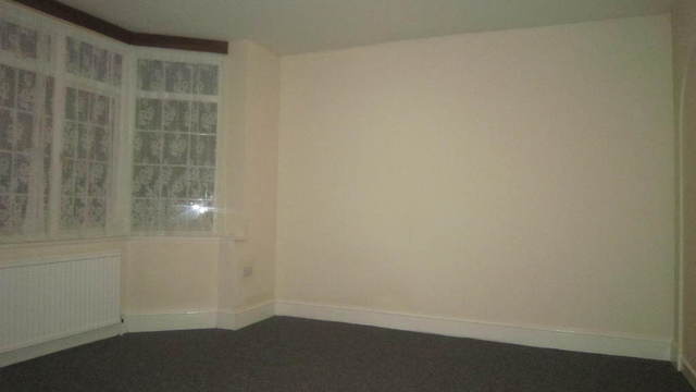  Image of 3 Bedroom End Of Terrace  For Sale at Middlesex  Hayes, UB3 2QJ