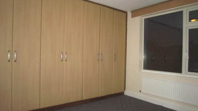  Image of 3 Bedroom End Of Terrace  For Sale at Middlesex  Hayes, UB3 2QJ
