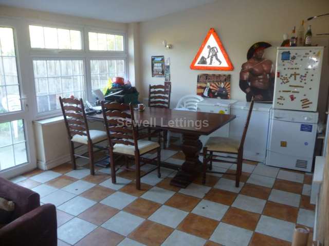  Image of 7 Bedroom Detached  To Rent at Crescent Road  Reading, RG1 5SN