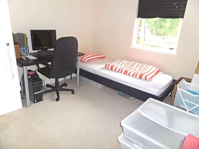  Image of 3 Bedroom Semi-Detached  To Rent at Cross Lane  Newton Le Willows, WA12 9QA