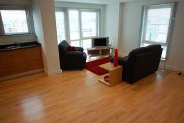  Image of 2 Bedroom Flat  To Rent at Leeds, LS10 1LQ