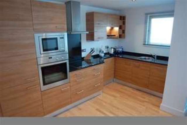  Image of 2 Bedroom Flat  To Rent at Leeds, LS10 1LQ