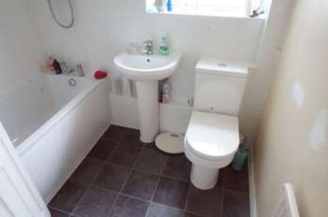  Image of 3 Bedroom Bungalow  For Sale at Curlew Close  Peterborough, PE7 1XQ