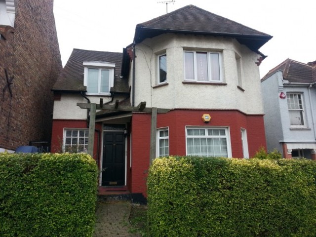  Image of 2 Bedroom Maisonette  To Rent at Dagmar Avenue  Wembley, HA9 8DQ