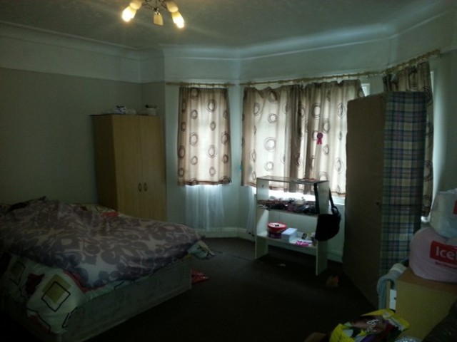  Image of 2 Bedroom Maisonette  To Rent at Dagmar Avenue  Wembley, HA9 8DQ