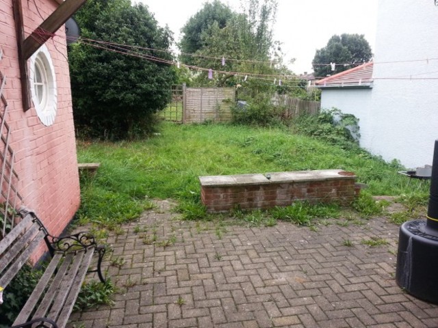  Image of 2 Bedroom Maisonette  To Rent at Dagmar Avenue  Wembley, HA9 8DQ