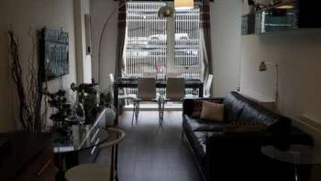  Image of 1 Bedroom Apartment  For Sale at Milton Keynes, MK9 2FB