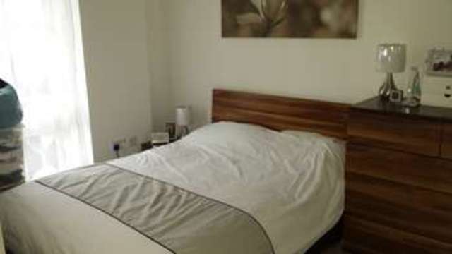  Image of 1 Bedroom Apartment  For Sale at Milton Keynes, MK9 2FB
