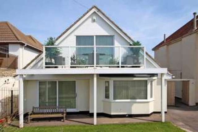  Image of 4 Bedroom Bungalow  For Sale at Dalmeny Road Southbourne Bournemouth, BH6 4BW