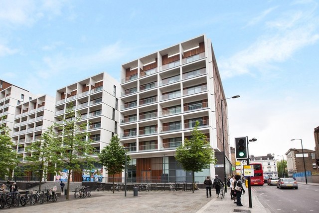  Image of 3 Bedroom Flat  For Sale at Dekker House  Dalston, E8 3FS
