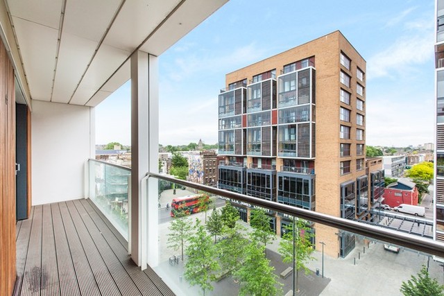  Image of 3 Bedroom Flat  For Sale at Dekker House  Dalston, E8 3FS