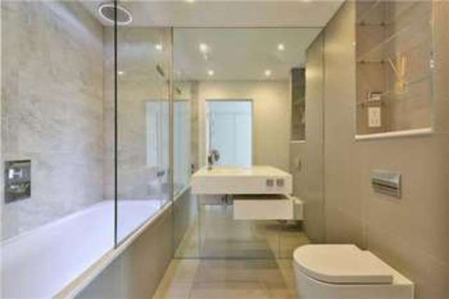  Image of 2 Bedroom Flat  For Sale at Pear Tree Street  London, EC1V 3AJ