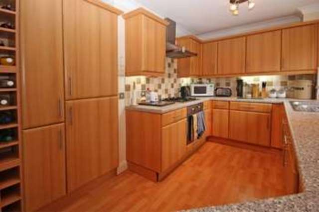  Image of 2 Bedroom Flat  For Sale at Derby Road  Bournemouth, BH1 3PT