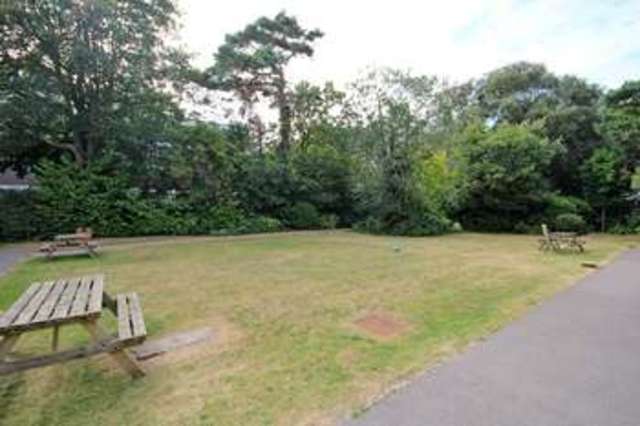 Image of 2 Bedroom Flat  For Sale at Derby Road  Bournemouth, BH1 3PT