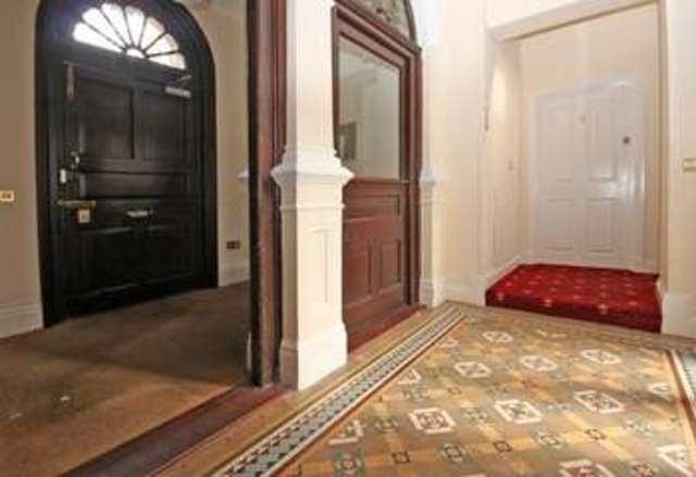  Image of 2 Bedroom Flat  For Sale at Derby Road  Bournemouth, BH1 3PT