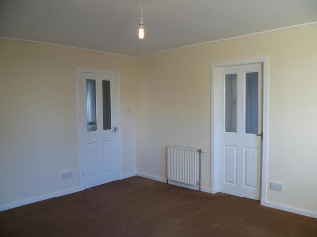  Image of 2 Bedroom Flat  To Rent at Cardenden Fife Fife, KY5 0JH