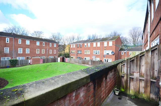  Image of 3 Bedroom Maisonette  For Sale at Detmold Road  Hackney, E5 9NJ