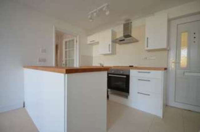  Image of 2 Bedroom Flat  For Sale at Devon View  Dawlish, EX7 0PP