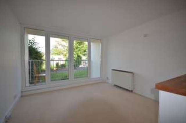  Image of 2 Bedroom Flat  For Sale at Devon View  Dawlish, EX7 0PP