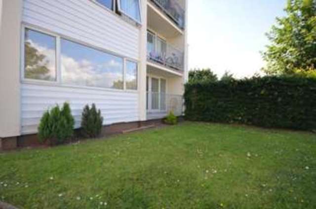  Image of 2 Bedroom Flat  For Sale at Devon View  Dawlish, EX7 0PP