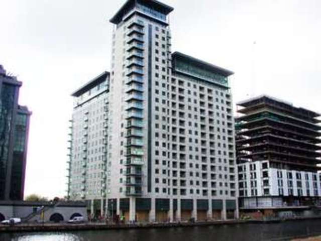 Image of 2 Bedroom Flat  To Rent at 3 South Quay Square  Docklands, E14 9RZ