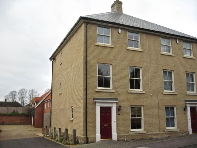  Image of 3 Bedroom Detached  To Rent at Douglas Court  Ely, CB7 4SE