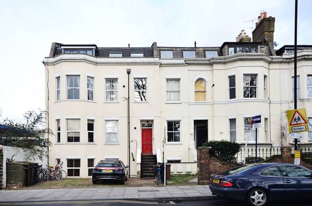  Image of 1 Bedroom Flat  To Rent at Downs Road  Lower Clapton, E5 8QJ