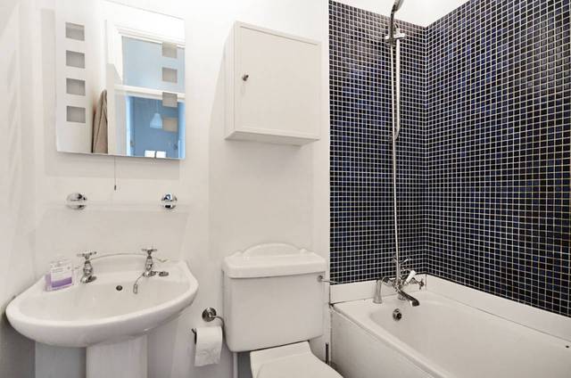  Image of 1 Bedroom Flat  To Rent at Downs Road  Lower Clapton, E5 8QJ