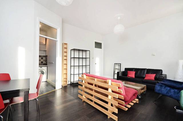  Image of 1 Bedroom Flat  To Rent at Downs Road  Lower Clapton, E5 8QJ