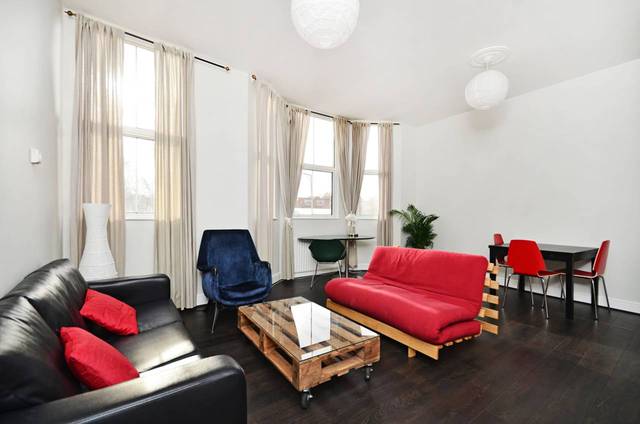  Image of 1 Bedroom Flat  To Rent at Downs Road  Lower Clapton, E5 8QJ