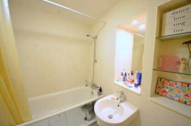  Image of 1 Bedroom Apartment  To Rent at Drayton Park  Highbury, N5 1DU