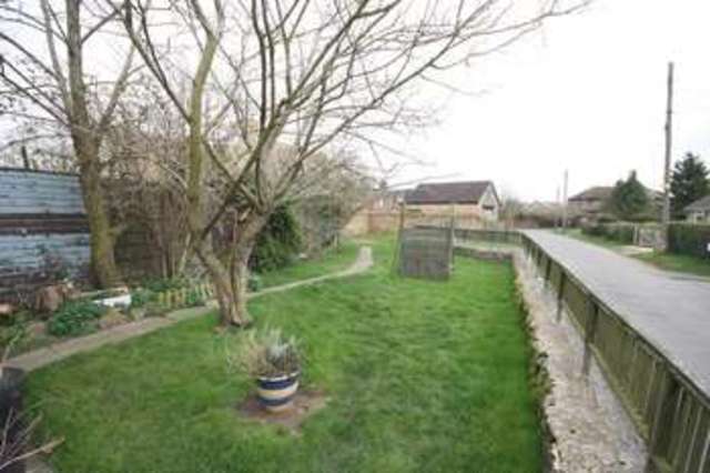  Image of 2 Bedroom Bungalow  For Sale at East Street  Long Compton, CV36 5JT