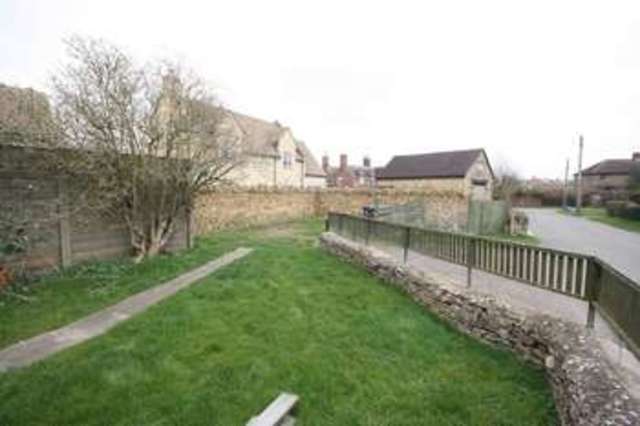  Image of 2 Bedroom Bungalow  For Sale at East Street  Long Compton, CV36 5JT