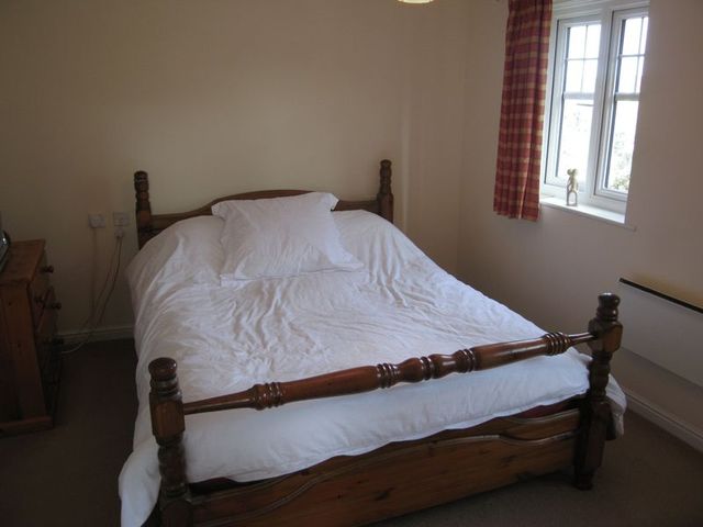  Image of 2 Bedroom Flat  To Rent at Bright Wire Crescent  Eastleigh, SO50 5SQ