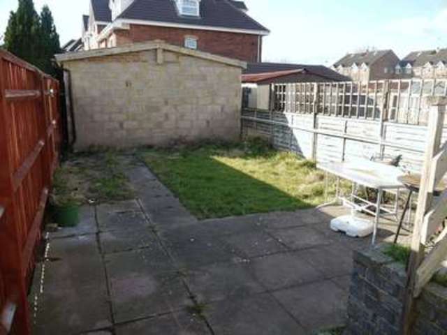 Image of 1 Bedroom Flat  To Rent at Salisbury Close  Eastleigh, SO50 9BN