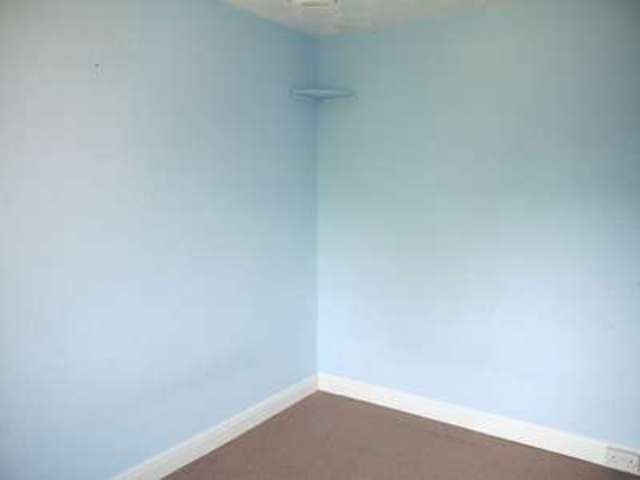  Image of 3 Bedroom Terraced  To Rent at Consort Road  Eastleigh, SO50 4JB