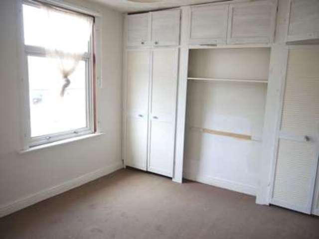  Image of 3 Bedroom Terraced  To Rent at Consort Road  Eastleigh, SO50 4JB