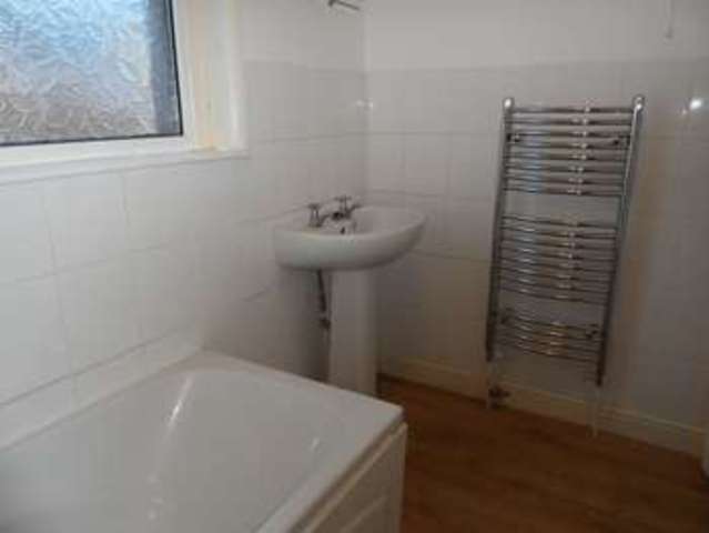  Image of 1 Bedroom Flat  To Rent at 6 Desborough Road  EASTLEIGH, SO50 5NX