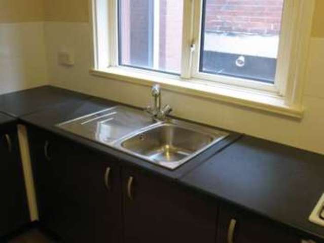  Image of 1 Bedroom Flat  To Rent at 6 Desborough Road  EASTLEIGH, SO50 5NX