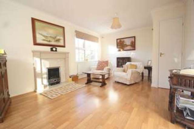  Image of 4 Bedroom Detached  For Sale at Ebsdorf Close  Warks, B50 4FQ