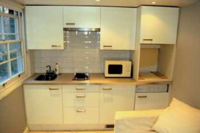  Image of 1 Bedroom Flat  To Rent at Edgware Road  London, W2 1EJ